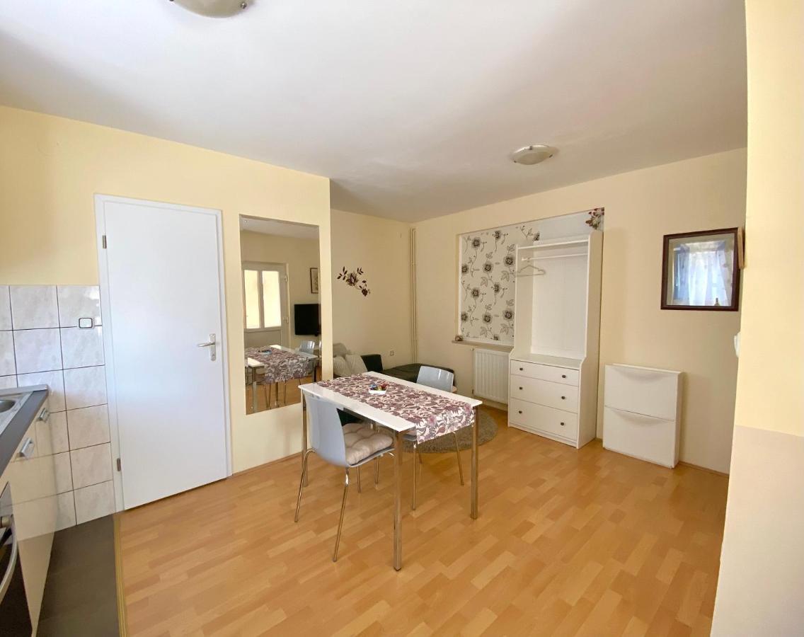 Apartman Lucija Gradici Eksteriør bilde