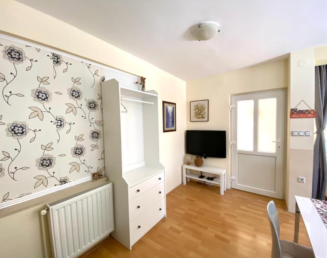 Apartman Lucija Gradici Eksteriør bilde