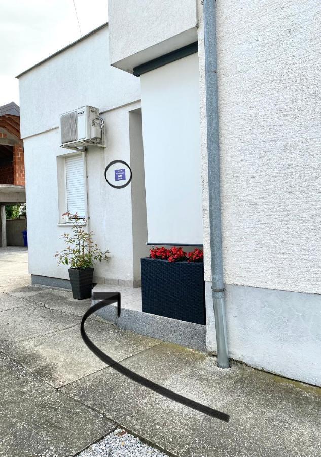 Apartman Lucija Gradici Eksteriør bilde